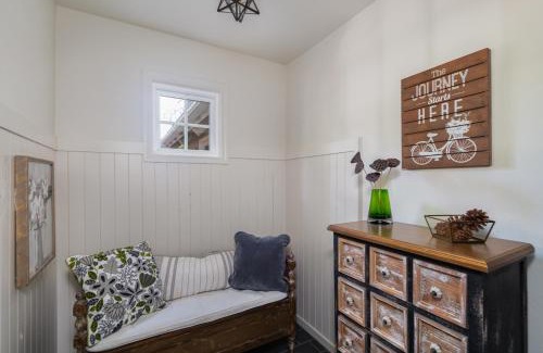 Arnold House | Fernwood