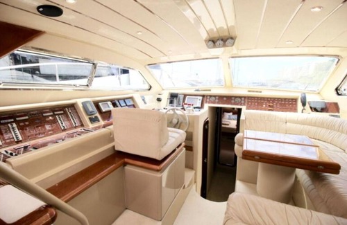 Palma de Mallorca Boat Rental | Ferretti 175 fly "three Mermaids"