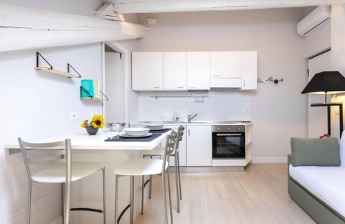Tre Torri Apartment | Ferrucci, 1 Br Attic In Milan By Halldis