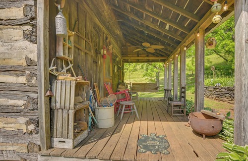 Smith River Cabin | Ferrum Rustic Cabin in the Valley w/Fire Pit