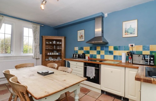 Woodbridge Cottage | FERRY COTTAGE, pet friendly, character holiday cottage in Orford