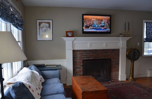 Edgartown Cottage | Ferry Tickets Available! Charming/Pet Friendly Cottage in Edgartown