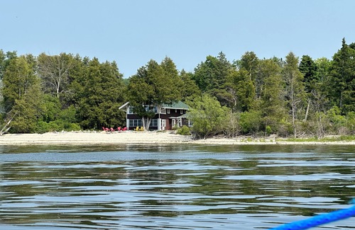Egg Harbor Cottage | Festivals! Secluded true waterfront w/acreage, Sleeps 12, dogs, great rates