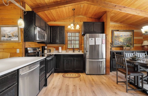 Gatlinburg - Pigeon Forge Cabin | Festive Family Cabin! 2BR, 2 Living Rooms, & Scenic Smoky Views