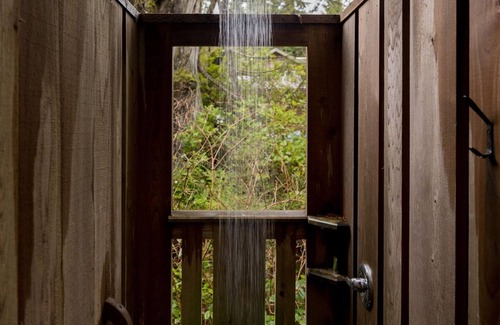 Tofino House | Fetch Tofino | Brand new home w private hot tub