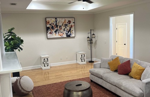 Northport House | Fetching 3-bedroom home in the “Bama-Belt” of Tuscaloosa/Northport with WiFi