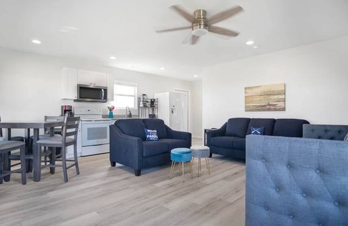 Gilchrist House | Fetching, cozy home, Sleeps 4! Pet&kid friendly!