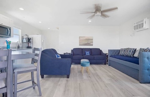 Gilchrist House | Fetching, cozy home, Sleeps 4! Pet&kid friendly!