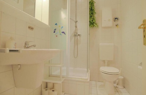 Blengow Apartment | FEWO 16, Herrenhaus Blengow, Lindenallee 21
