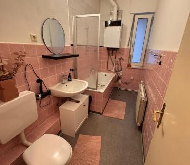 Osnabrueck Apartment | FeWo 3Z 6P Küche Bad