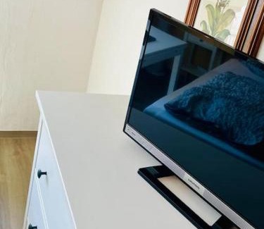 Bad Griesbach-Therme Apartment | FeWo 58 - Appartement im Rottalblick - Helle Kuschelecke genießen mit Bademantelgang zur Therme, TV, inkl Stellplatz im Haus u Kurtaxe
