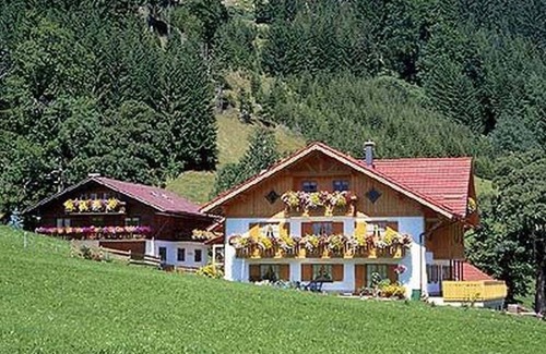 Bad Hindelang Apartment | Fewo An der Halde - Ferienhof Steinmüller