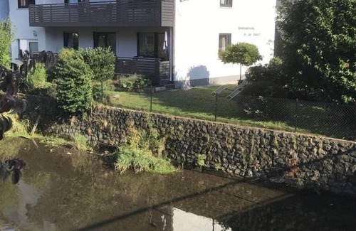 Steinwiesen Apartment | FeWo an der Rodach - großzügige Wohnung mit tollem Balkon