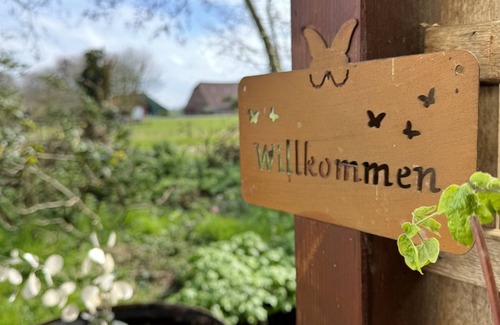 Wangerland Apartment | Fewo Froschkönig am Wattenmeer, Kinder- und Tierfreundliche Unterkunft