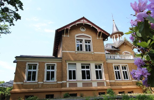 Neupetershain Nord Apartment | Fewo Gartenglück - Familyandbike