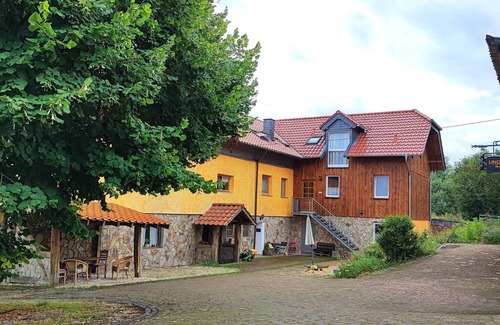 Altenkirchen Apartment | Fewo Kornspeicher - Ferienwohnungen Lindenhof