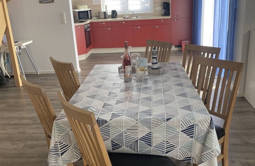 Alt-Travemunde/Ronnau Condo | FeWo Lütte in Haus Tulle - dream in a quiet location/incl. seasonal beach chair