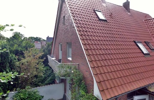 Nordseebad Burhave Apartment | Fewo Möwe, Dusche, WC, 1 Schlafraum - Ferienwohnungen "allee Café"