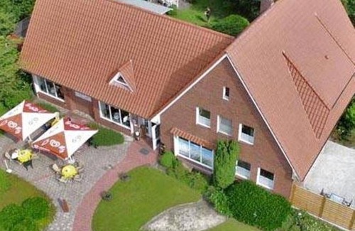 Nordseebad Burhave Apartment | Fewo Möwe, Dusche, WC, 1 Schlafraum - Ferienwohnungen "allee Café"