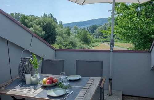 Gaienhofen Apartment | Fewo Sommernachtstraum für 2-4 Personen in Seenähe