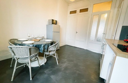 Quartier Chorier-Berriat Apartment | #FF | Pretty light in Grenoble ☀ | T2