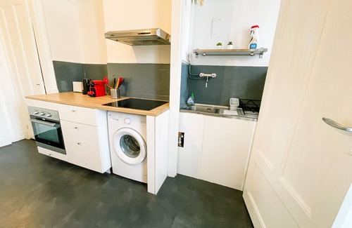 Quartier Chorier-Berriat Apartment | #FF | Pretty light in Grenoble ☀ | T2