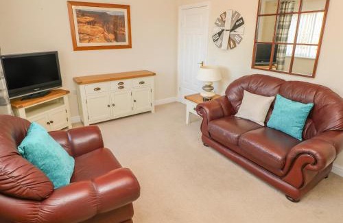 Porthyrhyd House | Ffau'r Ddraig