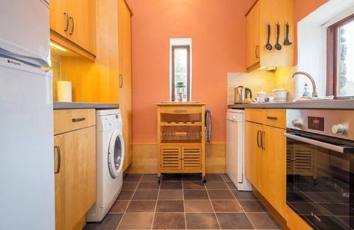 Haverfordwest House | Ffesant, Holiday Property Abercastle, Sleeps 4, 2 bedrooms, bathrooms