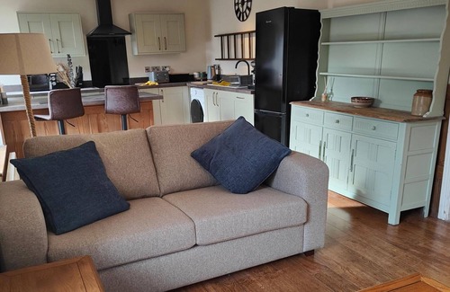 Beddgelert Apartment | Fflat Eryri - One Bedroom Apartment with Sofa Bed