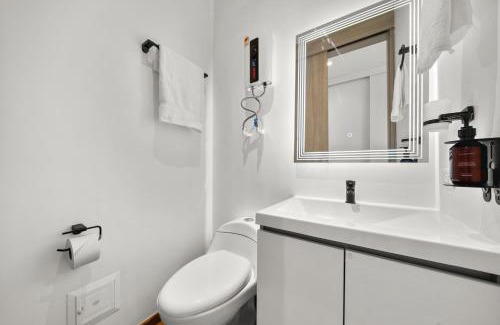 Chico Norte III Apartment | FH - Minimalist studio in Chico - Bogota