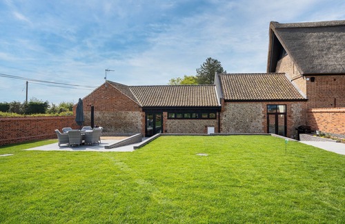 Happisburgh House | Field Barn | Winterton Cottages