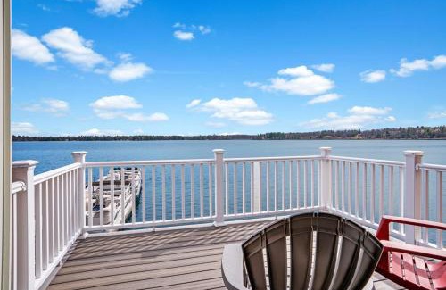Mayfield House | Fife Lake 2BR Getaway with Hot Tub
