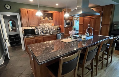 Saratoga Springs House | Fifth Ave - Saratoga Springs - The Best Address - Belmont