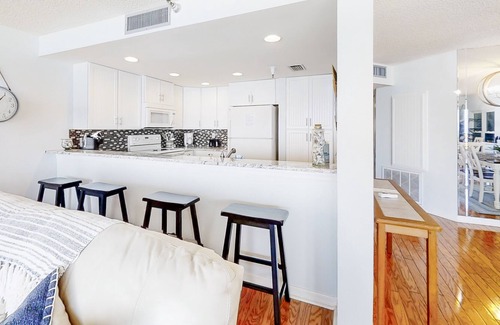 Independence Square Condo | Fifth floor oceanfront condo w/ pool access, ocean view, W/D, WiFi, & central AC