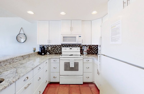 Independence Square Condo | Fifth floor oceanfront condo w/ pool access, ocean view, W/D, WiFi, & central AC