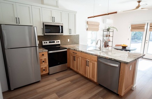 Fig Garden Apartment | Fig StudionStudio apartment walking distance from Fig Garden Village.