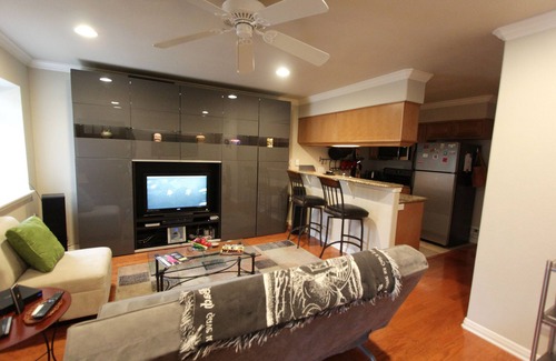 Travis Heights Condo | Filmmaker High-end Luxury 1/1 Condo