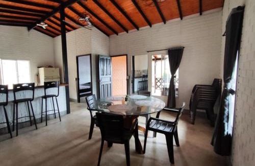 Quebradanegra Resort | Finca Campestre Colibrí