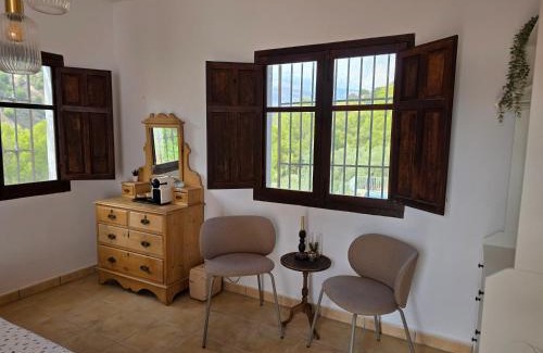 Velez de Benaudalla Bed & Breakfast | Finca el Carril