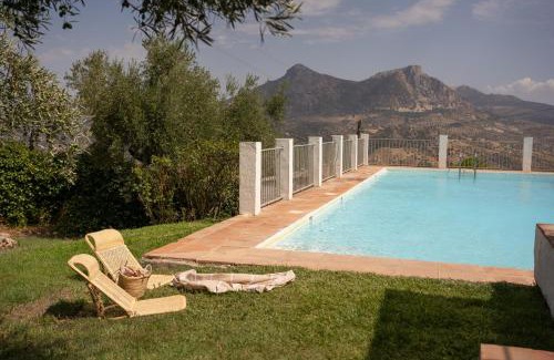 Zahara de la Sierra Villa | Finca Luca Oliva