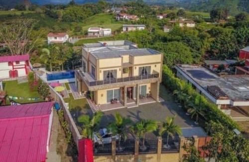 La Estrella Villa | Finca Mi Bella Colombia Santa Rosa de Cabal