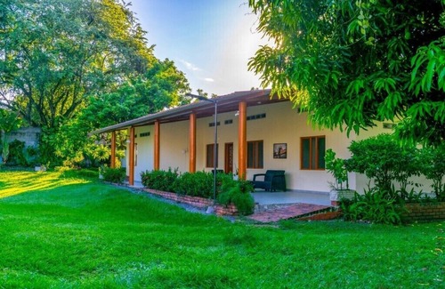 San Sebastian de Mariquita Villa | Finca para 25 personas: naturaleza, piscina, fútbol, kioskos y juegos infantiles