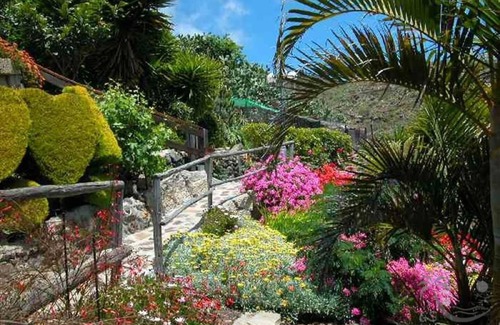 Guia de Isora House | Finca vacation rest relaxation community pool
