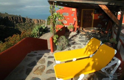 Guia de Isora House | Finca vacation rest relaxation community pool