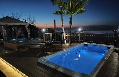 Las Cuevas Ski Chalet | Finca Vista al Teide with private swimmingpool and jacuzzi, Wifi and Sat TV