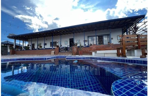 La Estrella Villa | Finca Vista Hermosa Paraiso