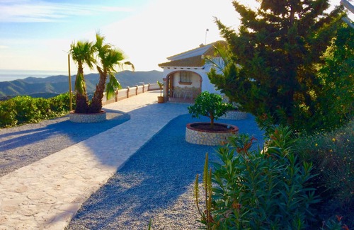 Velez-Malaga House | Finca with a fantastic view of the sea and the mountains