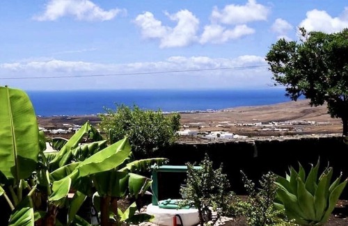 Macher Cottage | Finca with breathtaking sea views in La Asomada hillside, Lanzarote