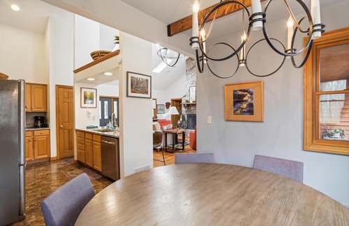 Davis House | Find complete comfort in this beautiful and secluded mountain cottage!
