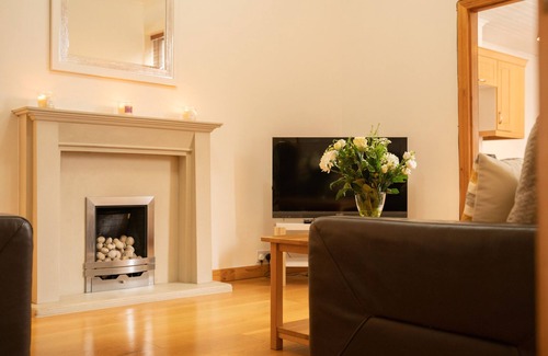 Westoe Apartment | ✪ Find Dwellcome Home Ltd ✪ 5 Beds / 3 bedrooms spacious 1st floor apartment